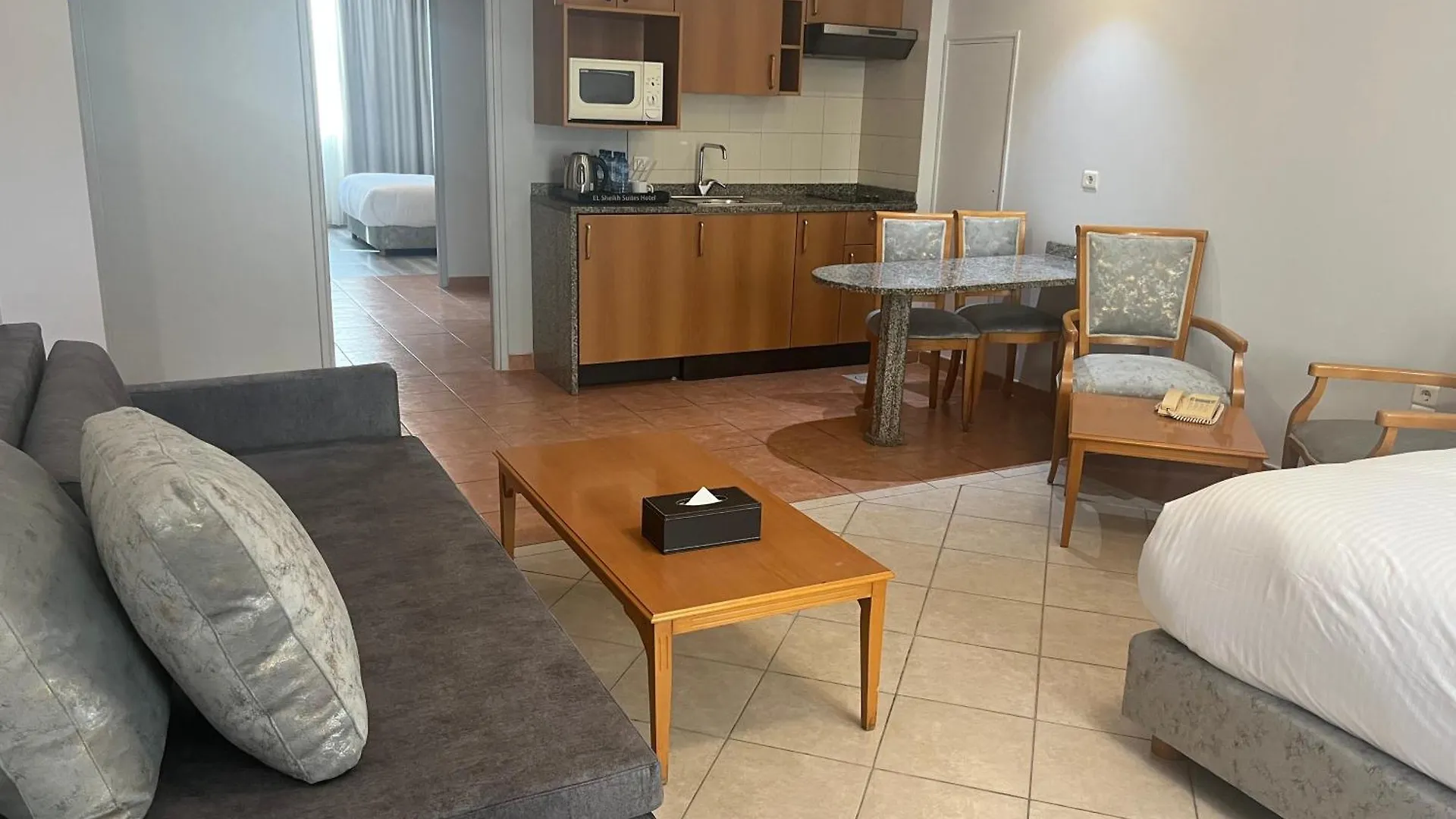 El Sheikh Suites Hotel Beirut